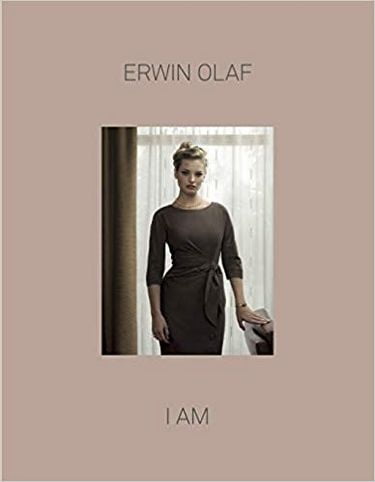 Erwin Olaf. I Am Авт: Erwin Olaf Вид-во: Aperture - фото 1