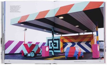 Its a Gas! The Allure of the Gas Station Авт: Robert Klanten Sally Fuls Sascha Friesike Вид-во: Gestalten - фото 3