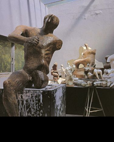Henry Moore. From the Inside Out Авт: Claude Allemand-Cosneau Manfred Fath David Mitchinson Вид-во: Prestel Publishing - фото 4