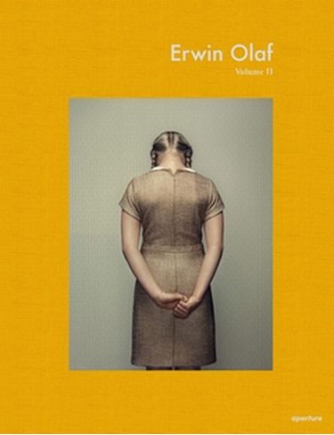 Erwin Olaf. Volume II Авт: Erwin Olaf Francis Hodgson Вид-во: Aperture - фото 1