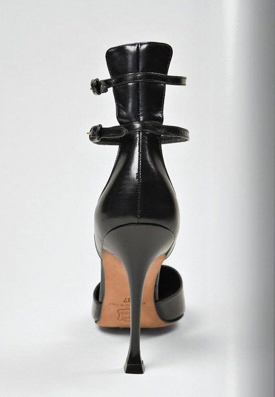 Shoes A-Z. 45th Ed. - фото 2